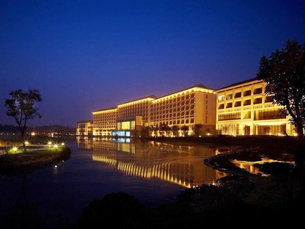 New Century Grand Hotel Huaian Хуайань Экстерьер фото